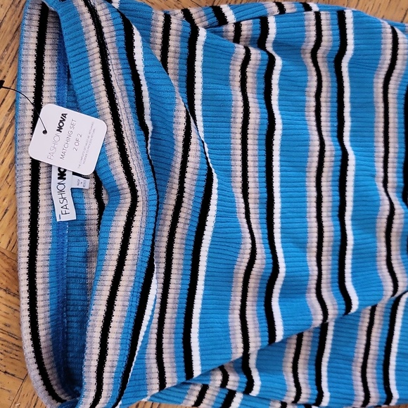 Brand New FASHION NOVA BODYCON MOCK NECK CROP TOP & MINI SKIRT SET-S - Picture 5 of 6